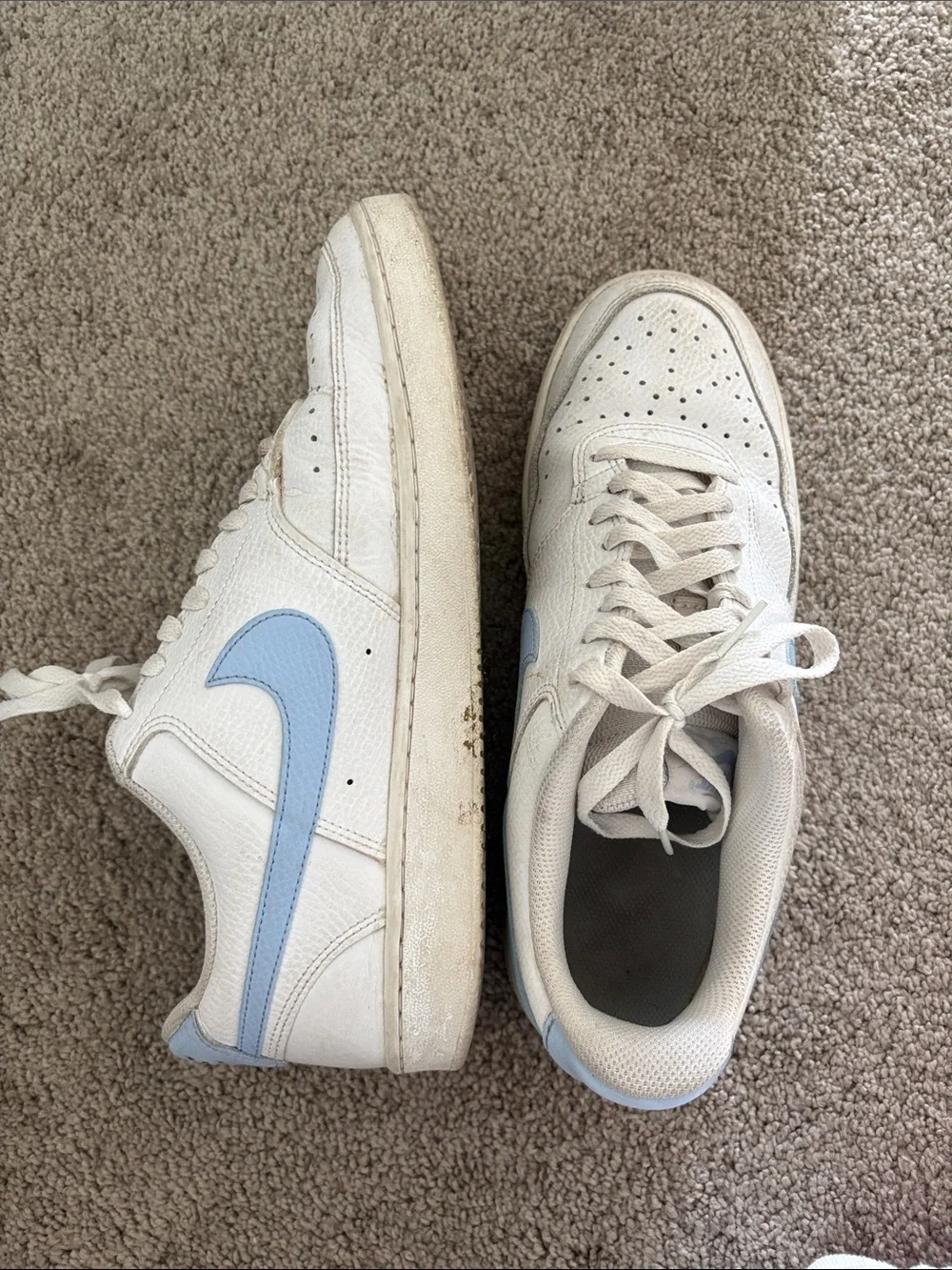 Nike Women's Off-White Low-Top Sneakers